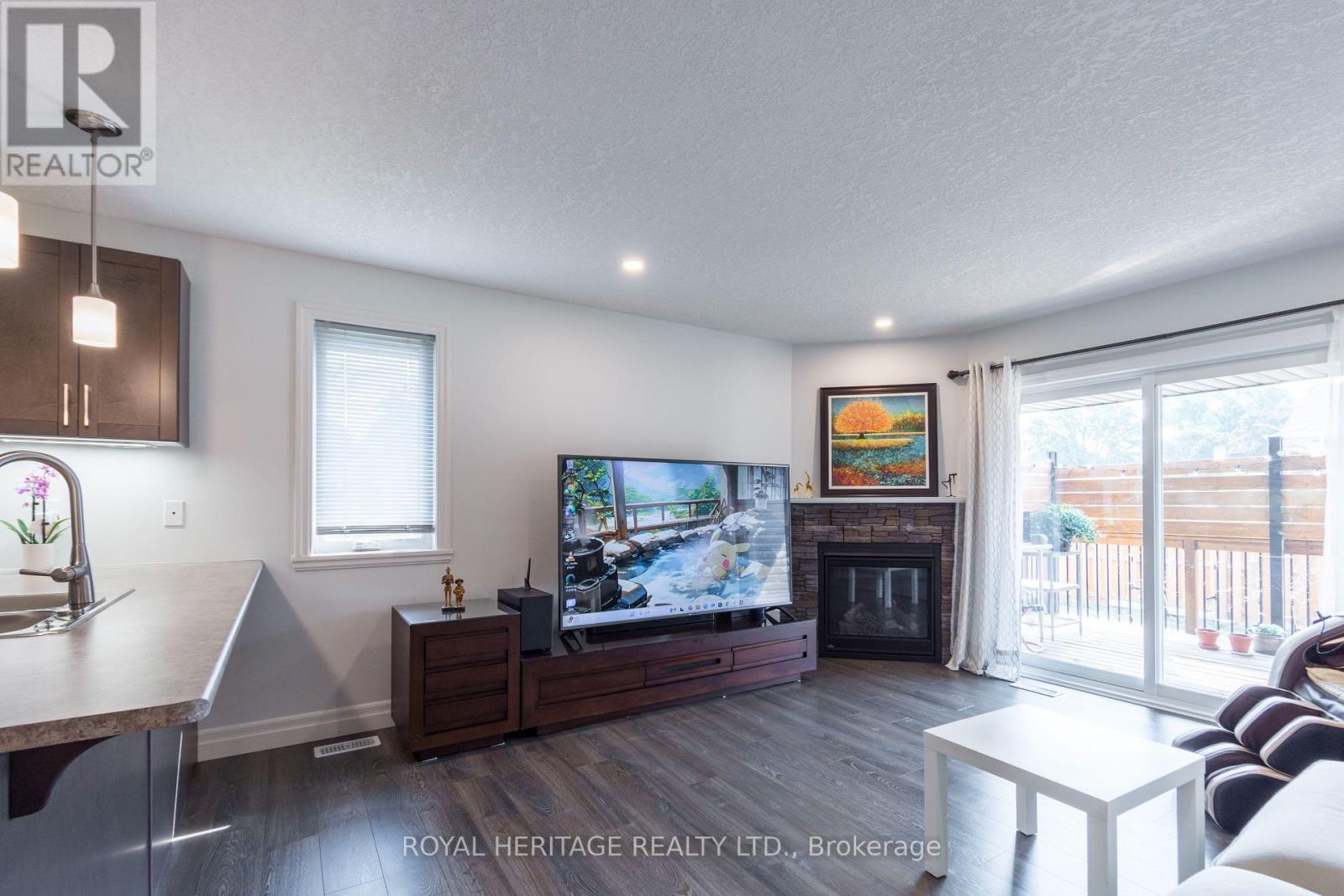 Photo 3 of 151 Rollins Drive, Belleville ON
