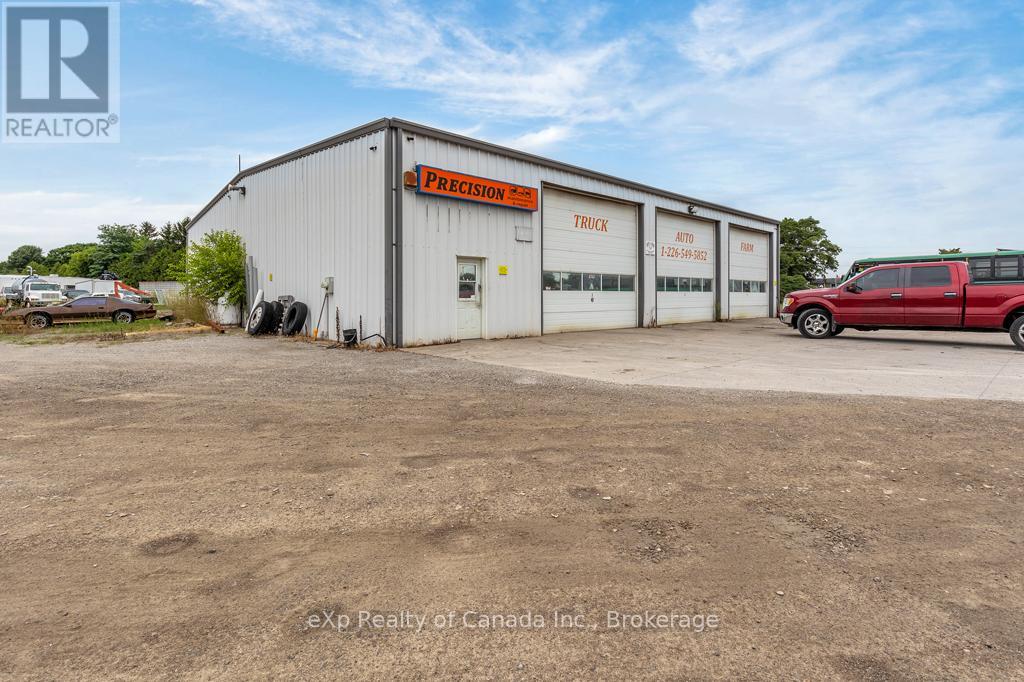 Photo 2 of 17 Arnold Sayeau Drive, Norfolk ON