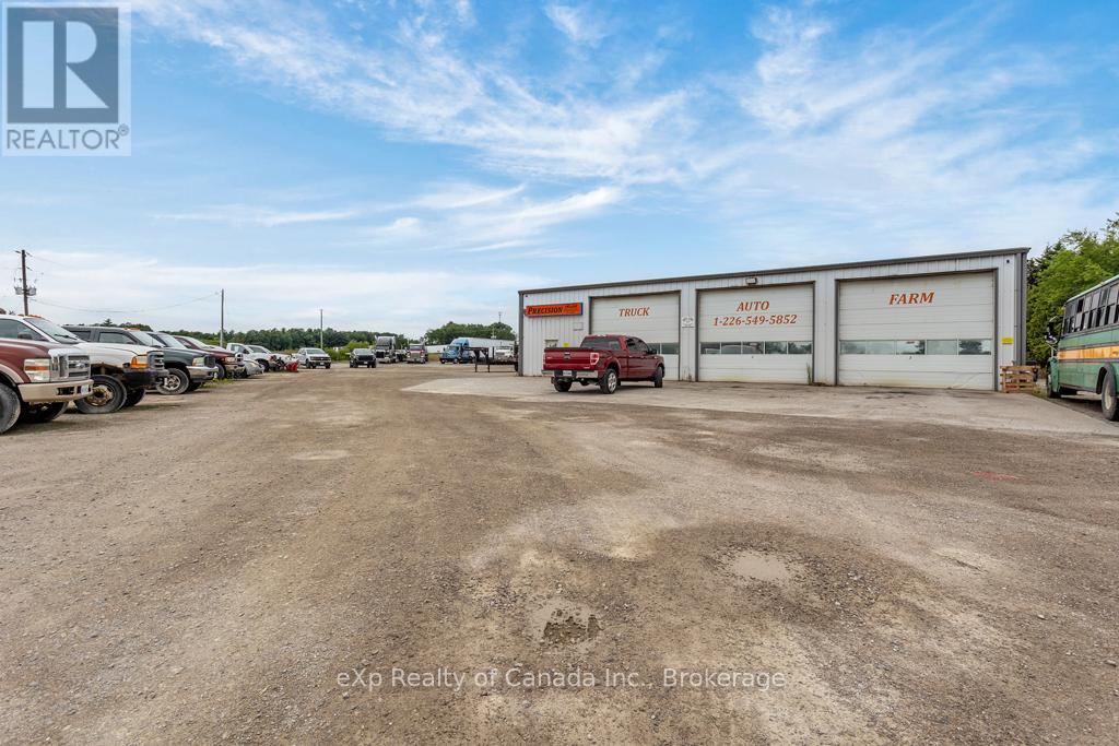Photo 3 of 17 Arnold Sayeau Drive, Norfolk ON