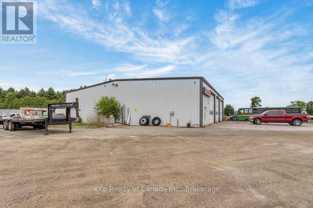 Photo 4 of 17 Arnold Sayeau Drive, Norfolk ON