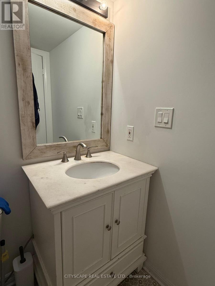 Photo 10 of 10 4620 Guildwood Way, Mississauga ON