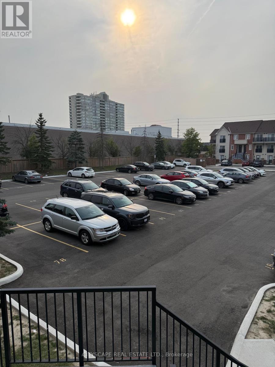 Photo 13 of 10 4620 Guildwood Way, Mississauga ON