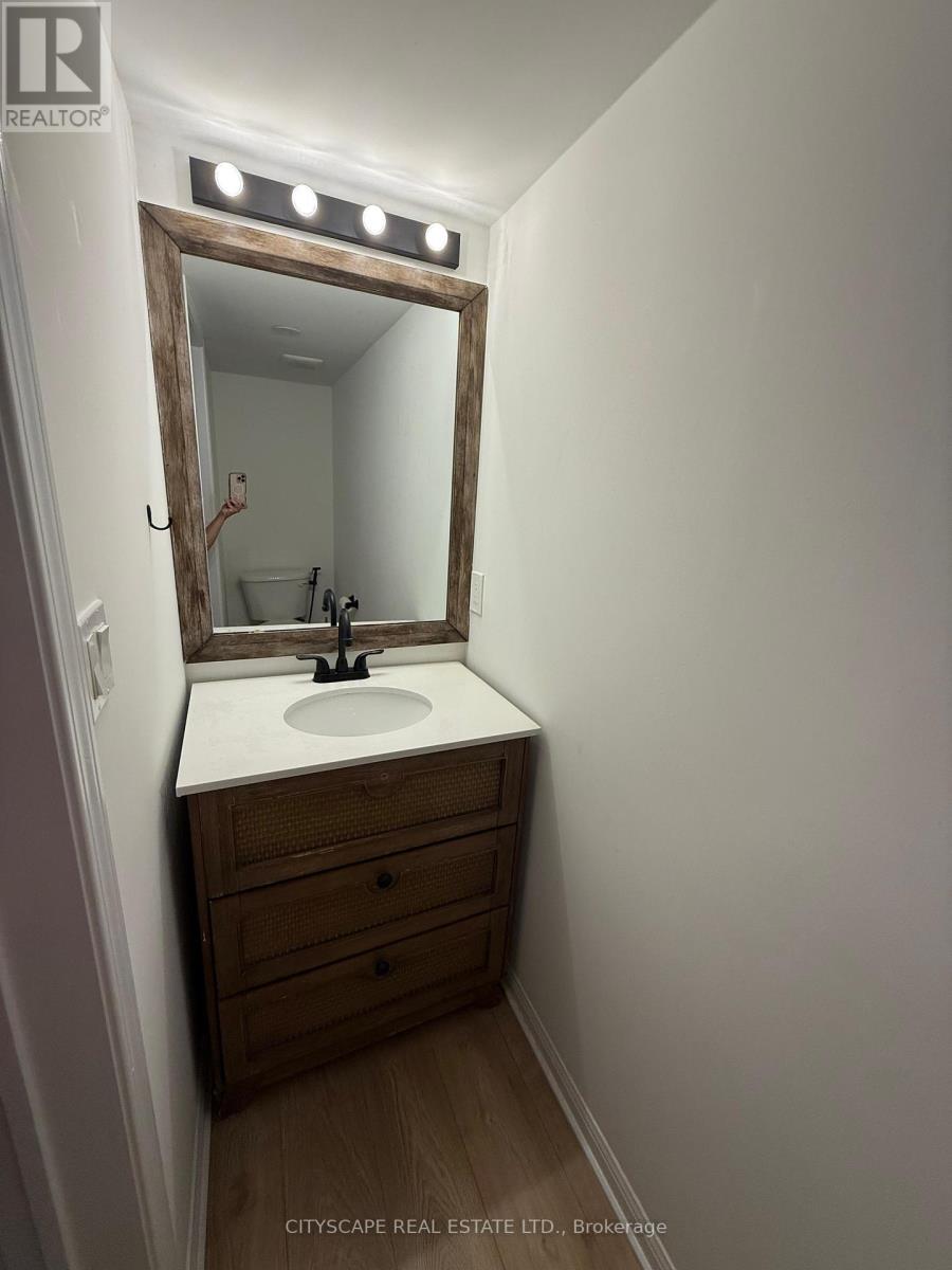 Photo 19 of 10 4620 Guildwood Way, Mississauga ON