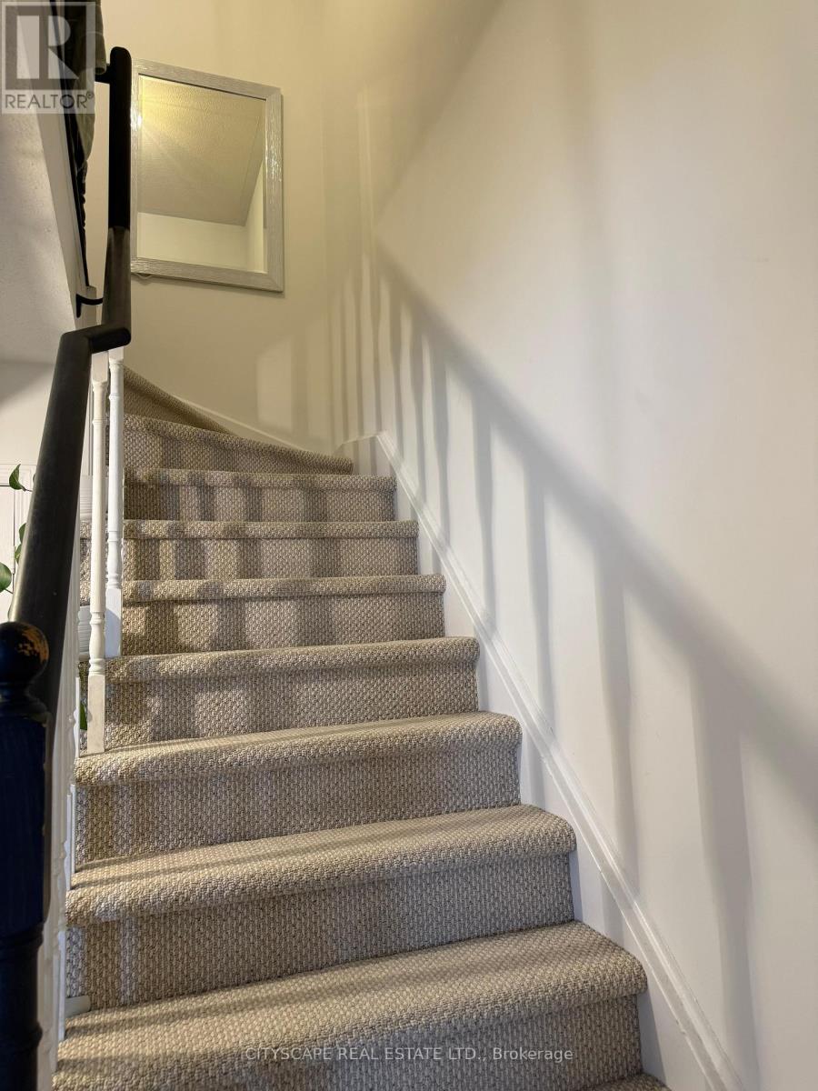 Photo 11 of 10 4620 Guildwood Way, Mississauga ON