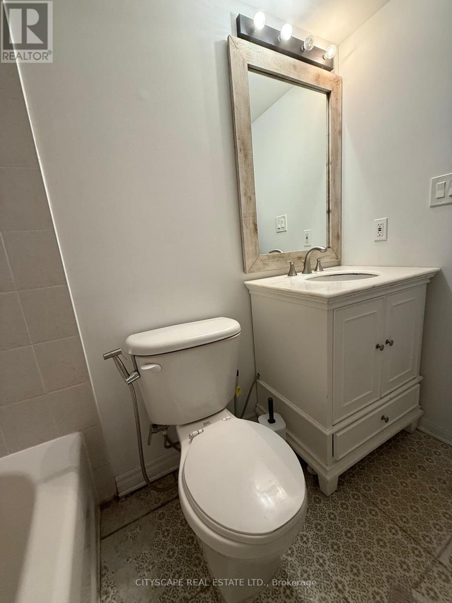 Photo 14 of 10 4620 Guildwood Way, Mississauga ON
