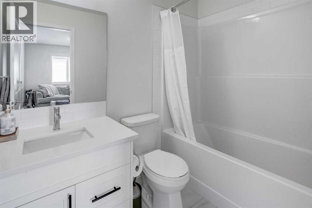 Photo 27 of 245 Ellen Way, Crossfield AB