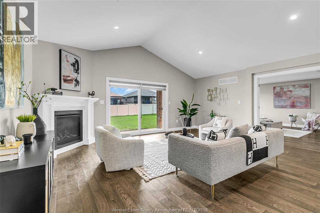 Photo 16 of 1258 Tom Toth Street, Lasalle ON