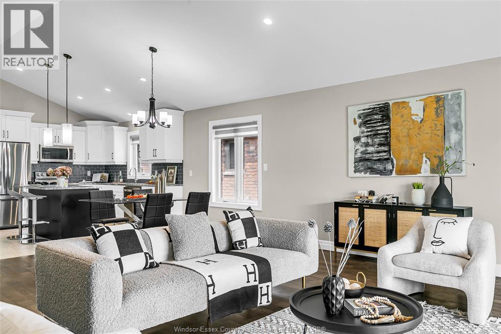 Photo 2 of 1258 Tom Toth Street, Lasalle ON