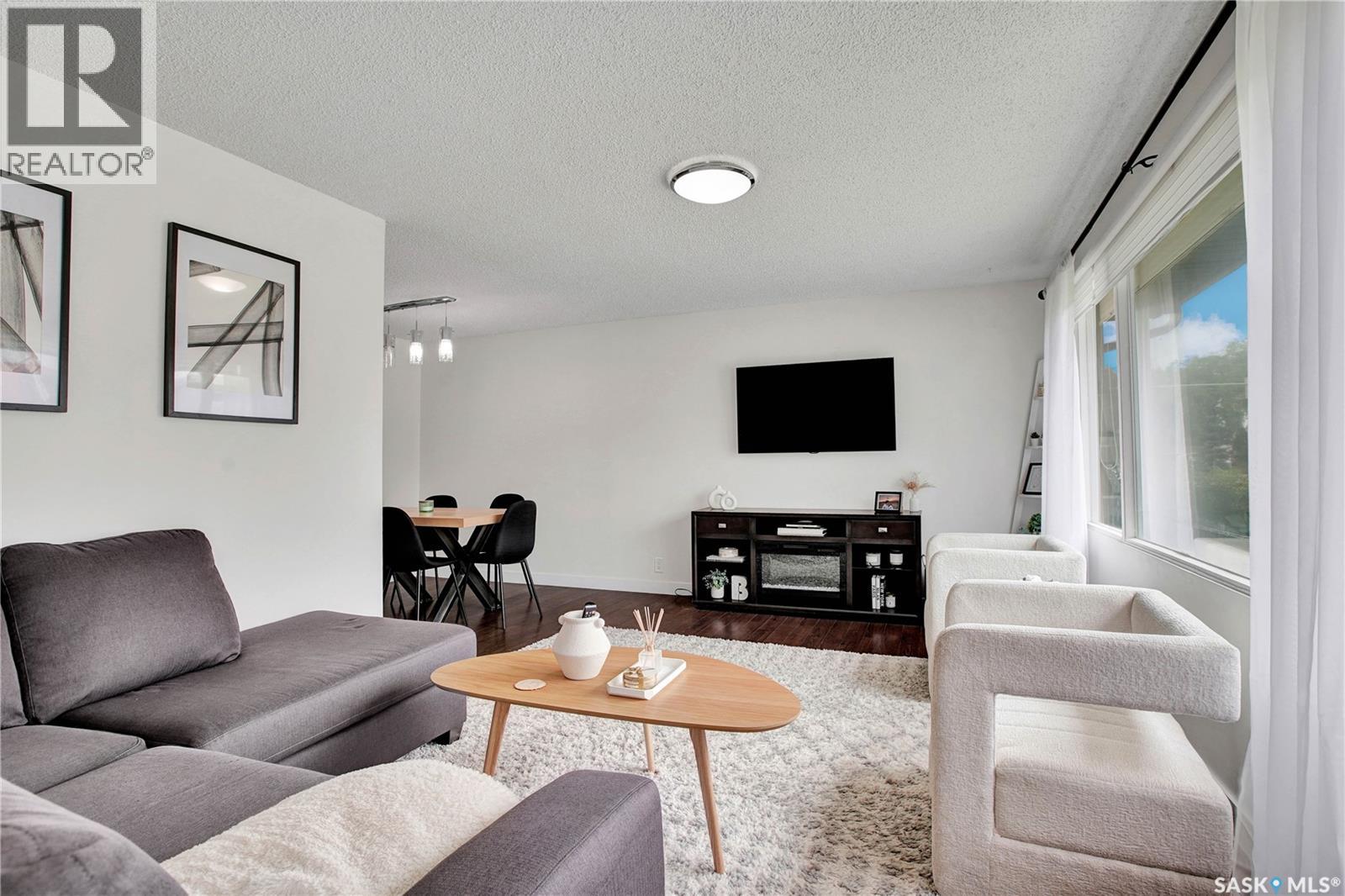 Photo 3 of 2616 Clarence Avenue S, Saskatoon SK