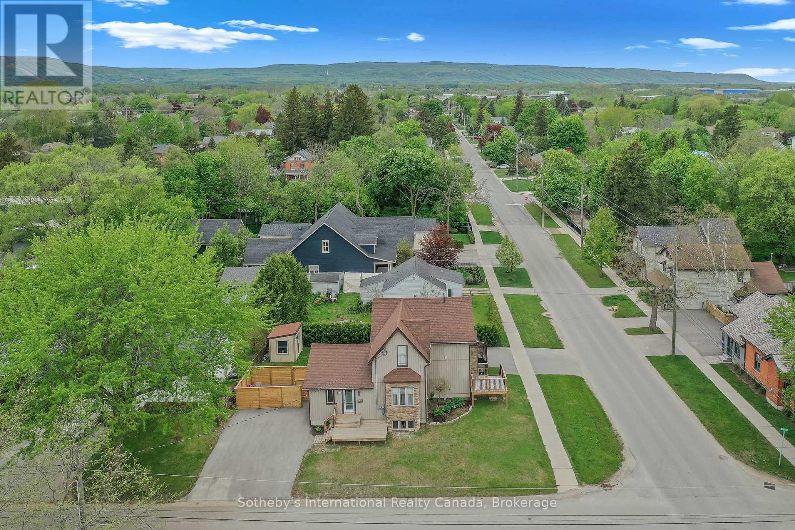 Photo 14 of A B 218 Fifth Street, Collingwood ON