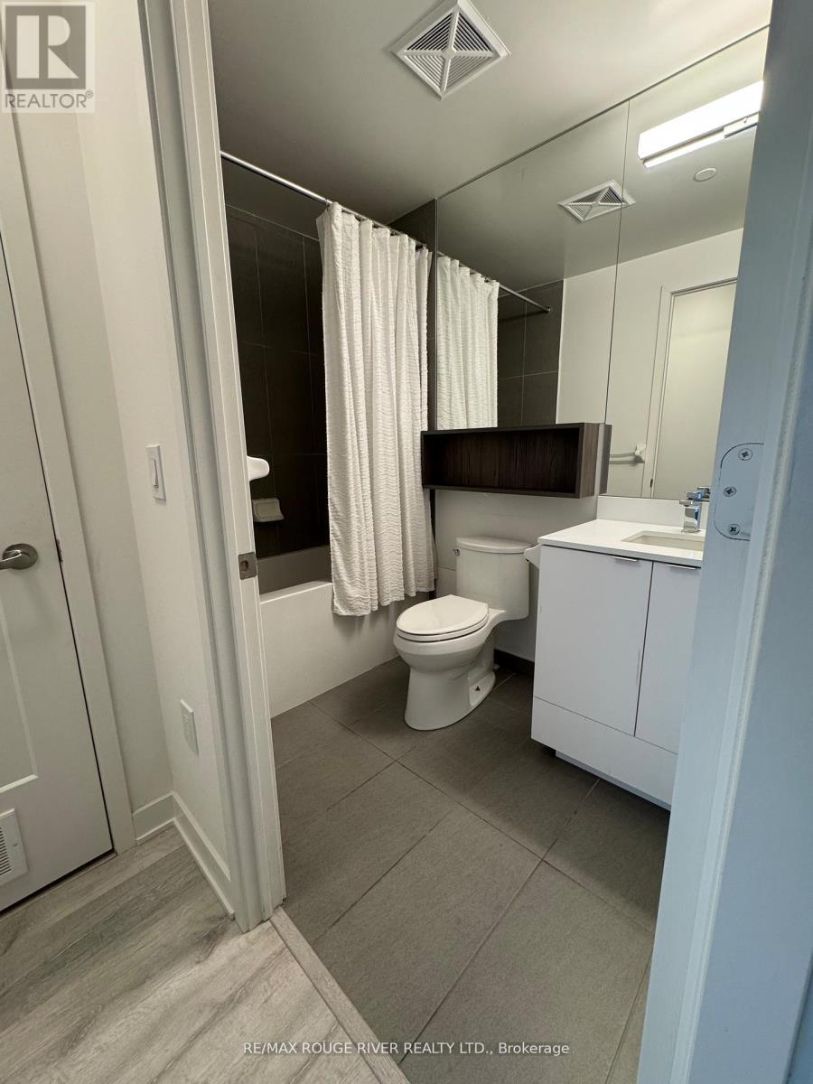 Photo 14 of 531 Se 60 Princess Street, Toronto ON