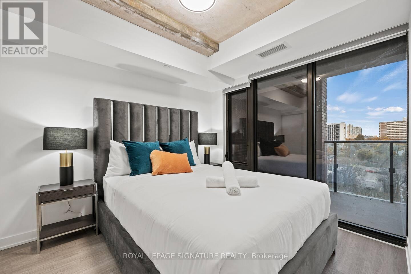 Photo 11 of 406 47 Mutual St Street, Toronto ON