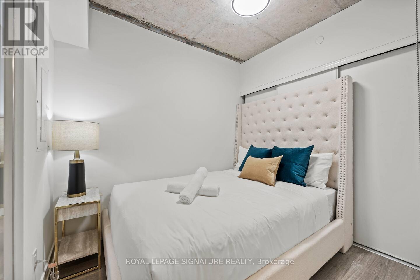 Photo 13 of 406 47 Mutual St Street, Toronto ON