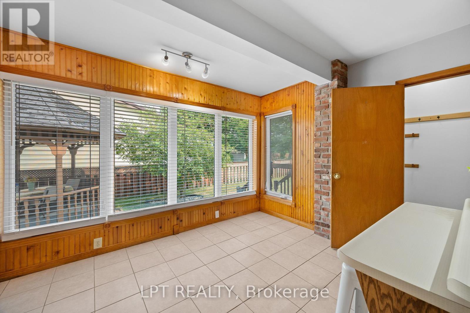 Photo 29 of 788 Meadowood Road, Kingston ON