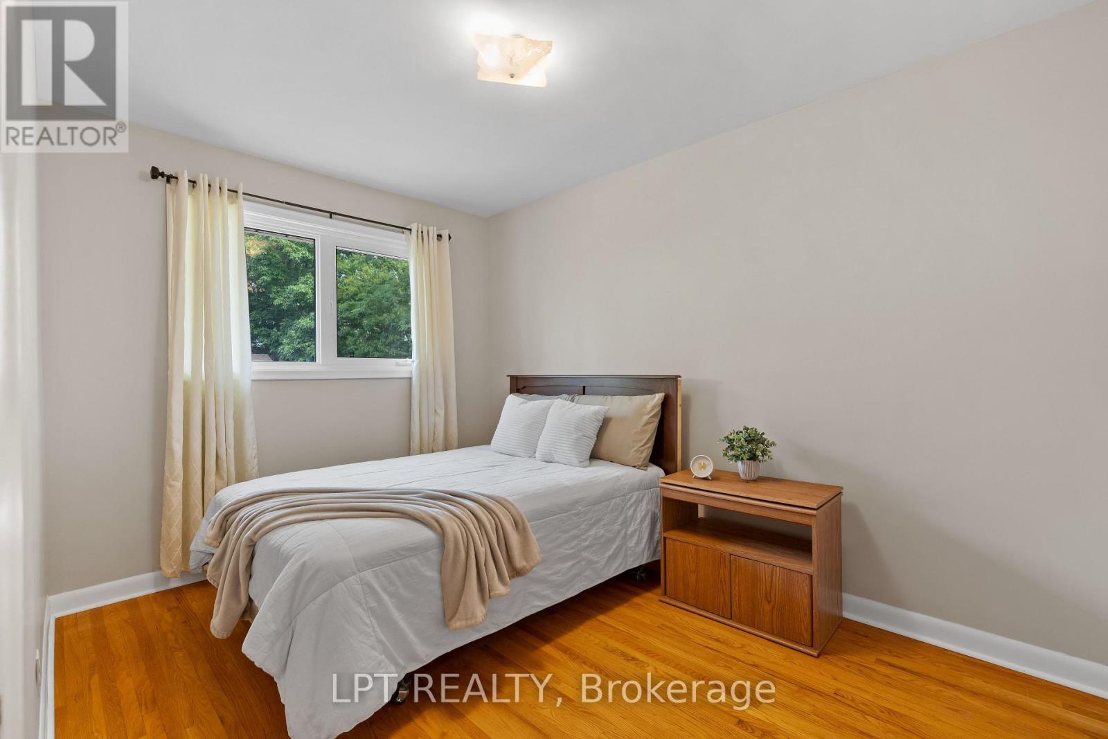 Photo 18 of 788 Meadowood Road, Kingston ON
