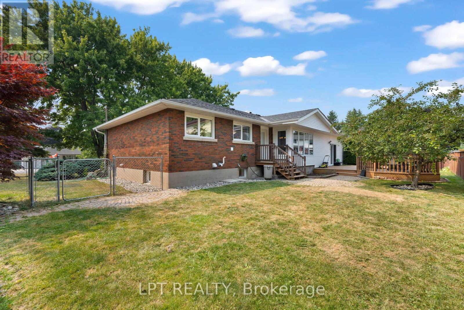 Photo 35 of 788 Meadowood Road, Kingston ON