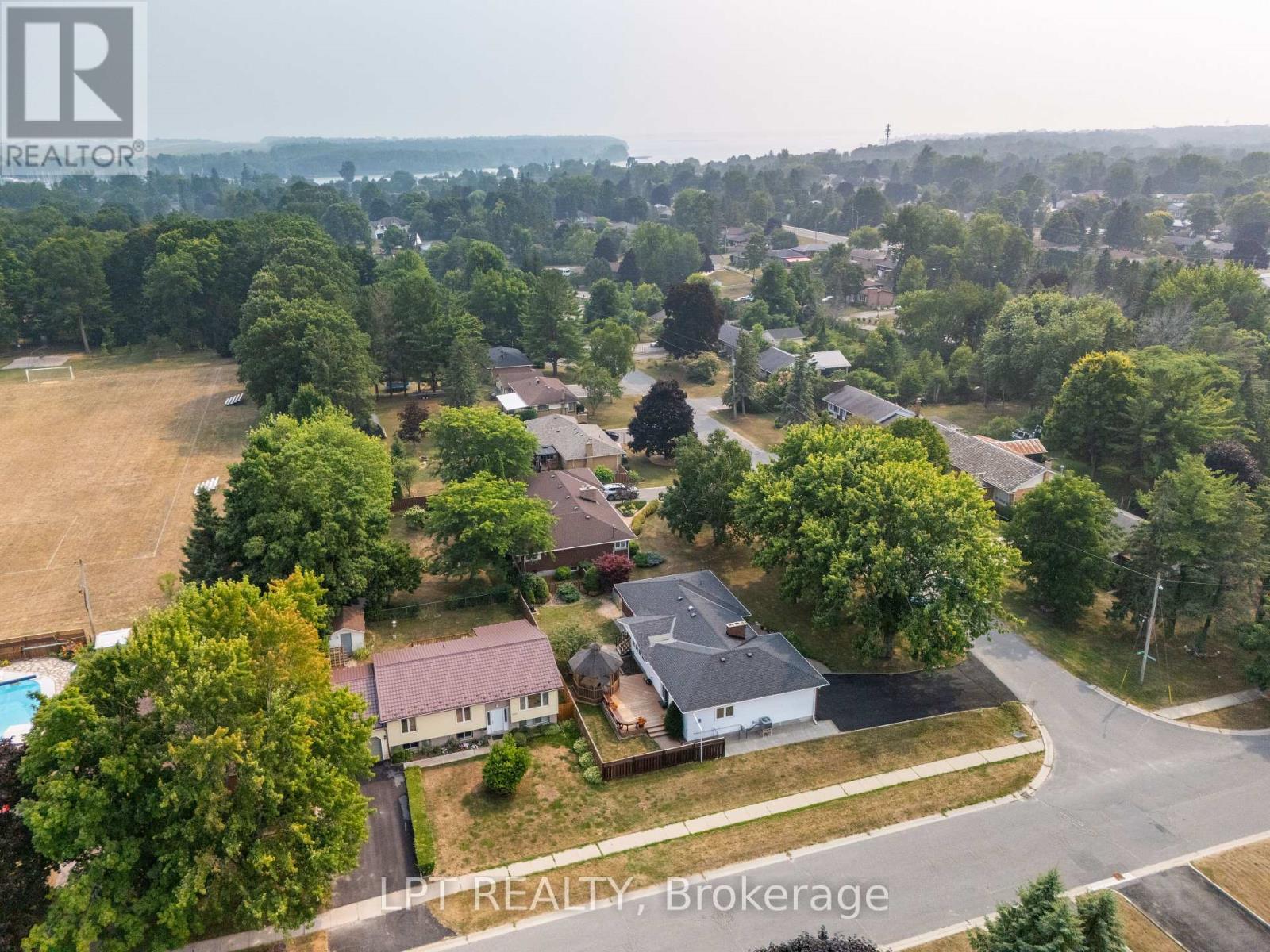 Photo 36 of 788 Meadowood Road, Kingston ON