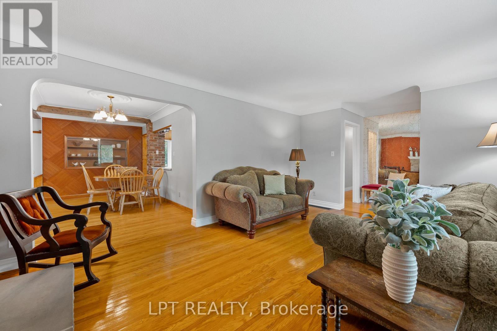 Photo 3 of 788 Meadowood Road, Kingston ON