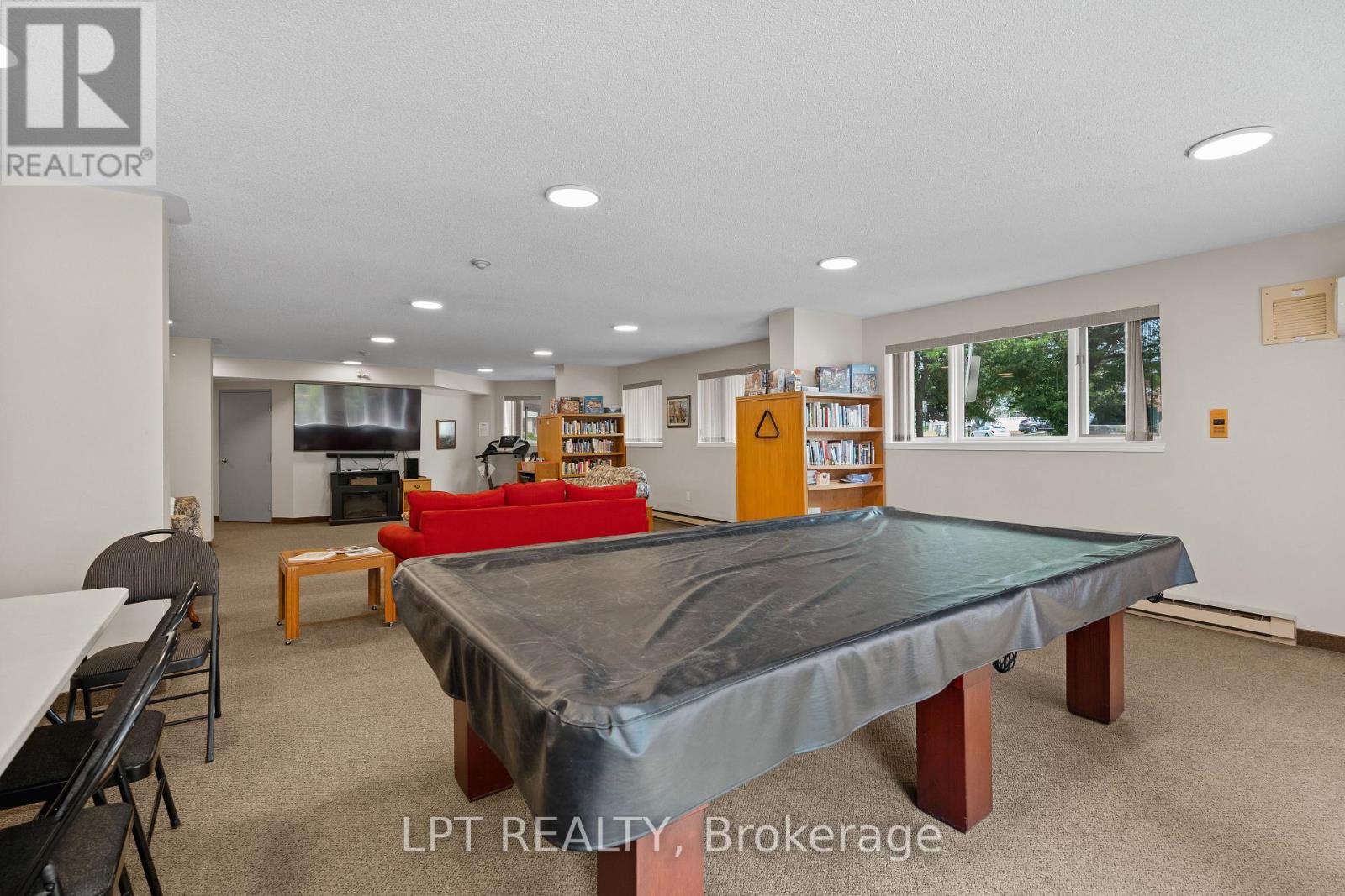 Photo 18 of 401 675 Davis Drive, Kingston ON