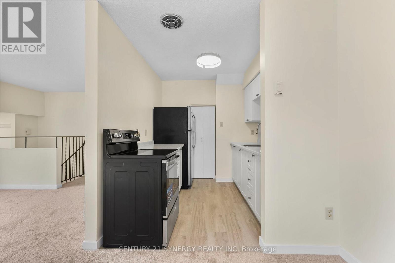 Photo 12 of 26 B Sonnet Crescent, Ottawa ON