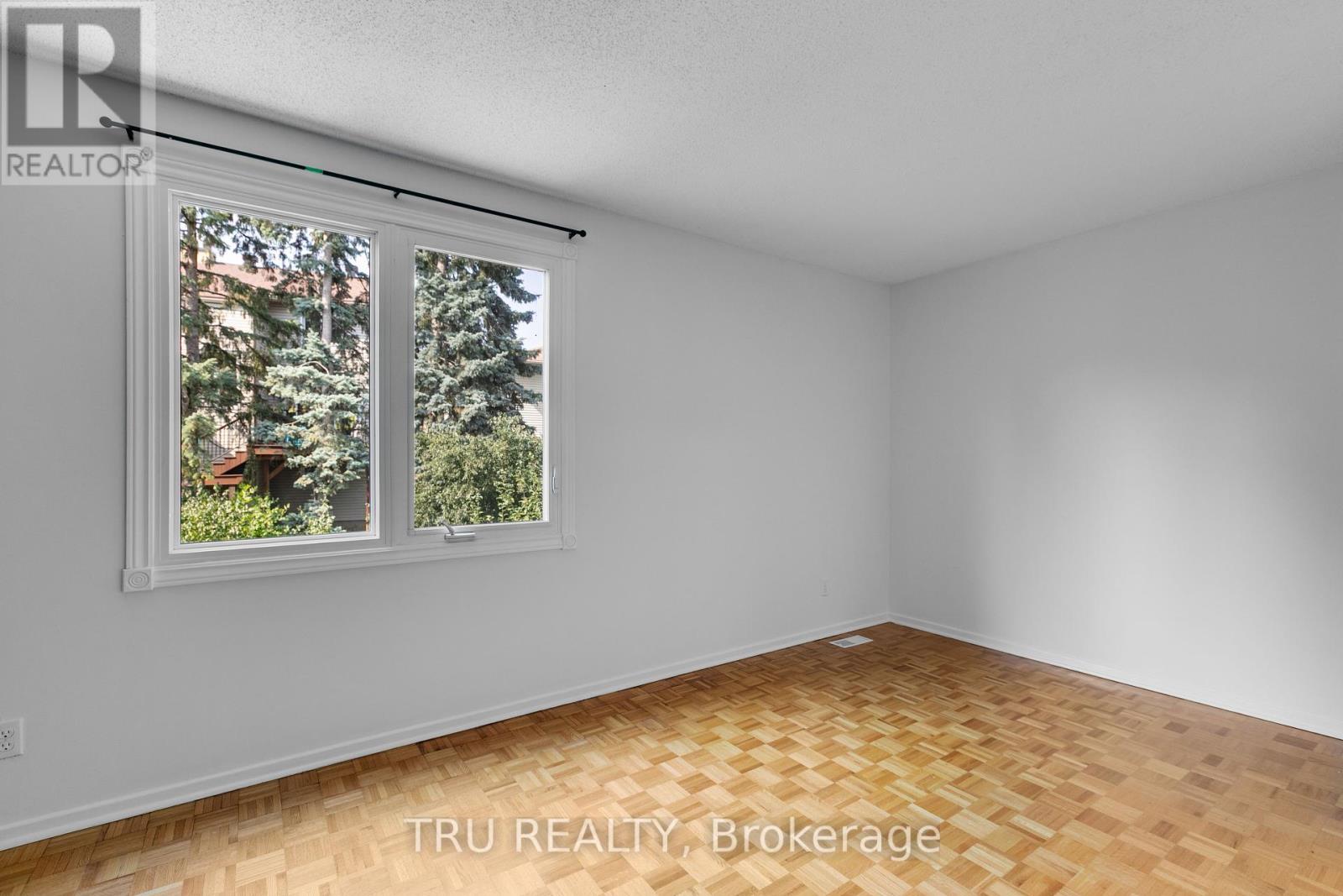 Photo 21 of 715 Mooneys Bay Place, Ottawa ON