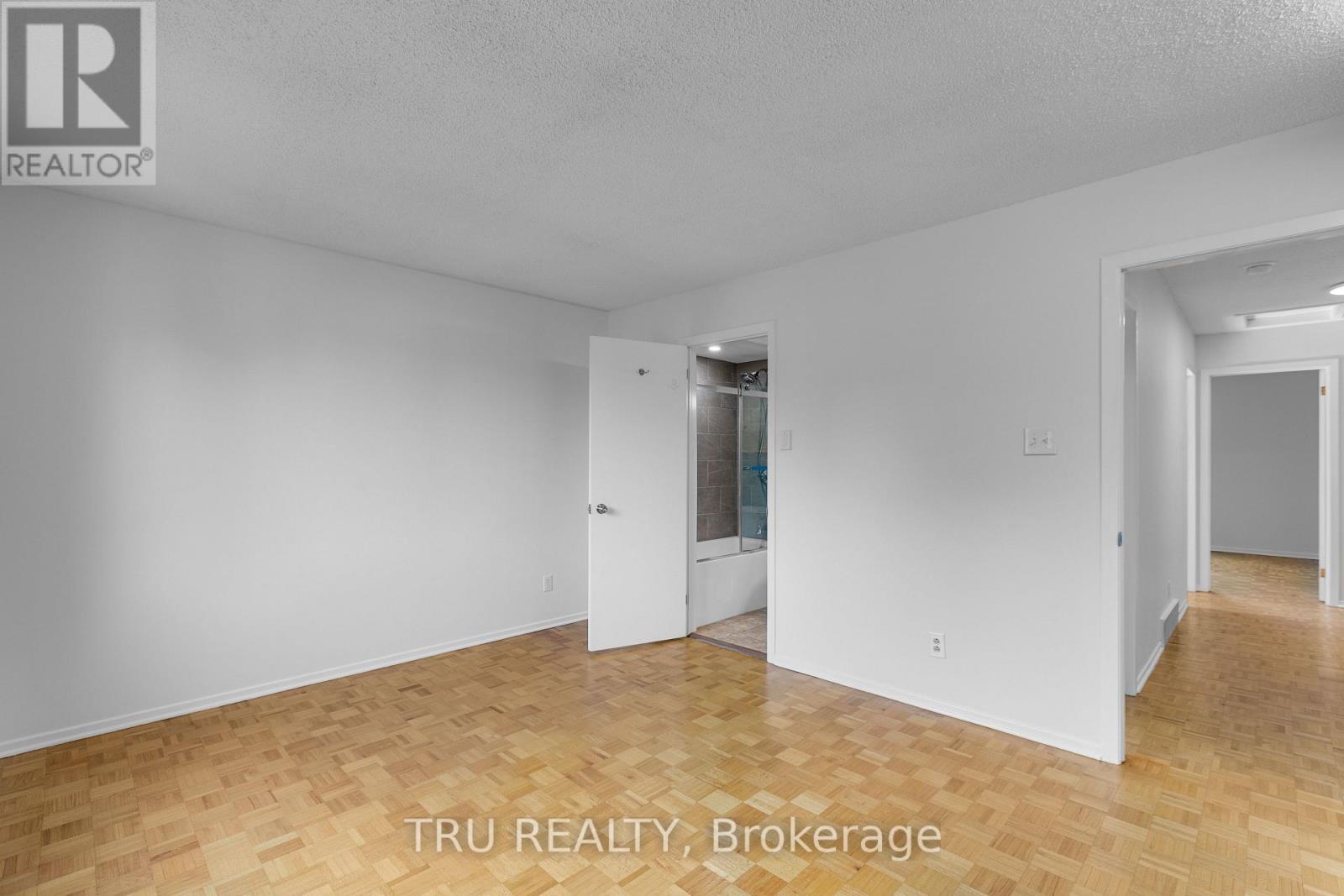 Photo 27 of 715 Mooneys Bay Place, Ottawa ON
