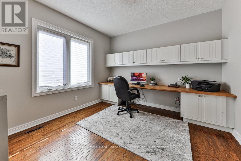 Photo 15 of 1688 Glenvista Drive, Oakville ON