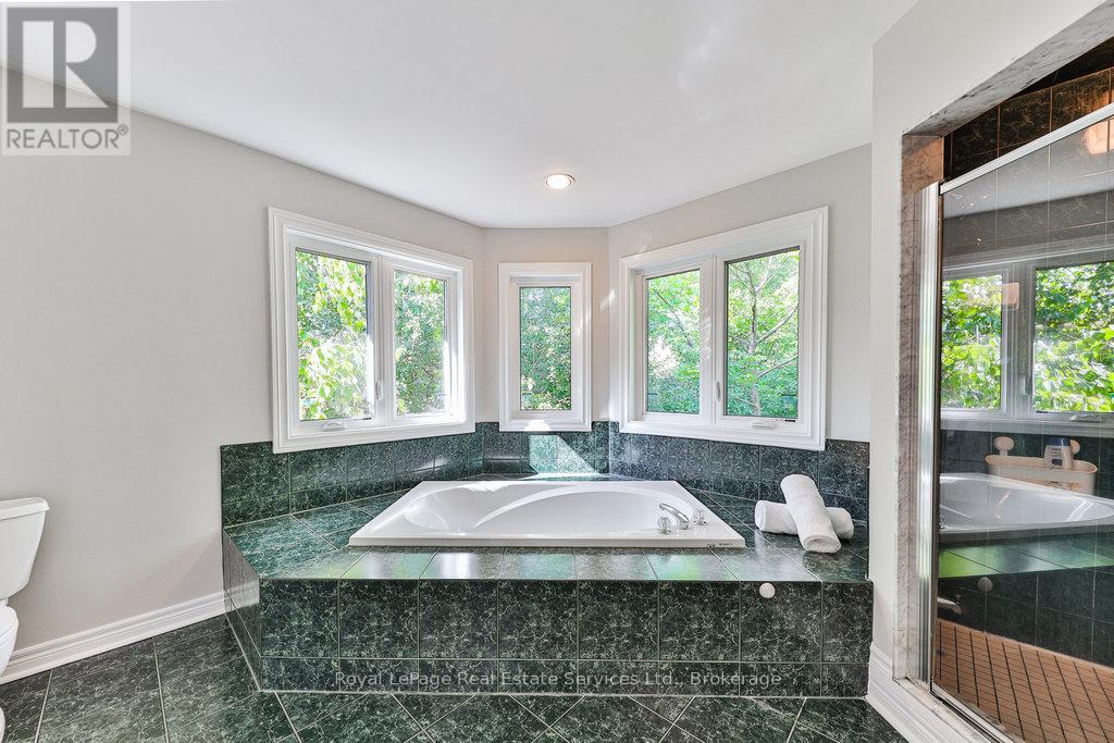 Photo 17 of 1688 Glenvista Drive, Oakville ON