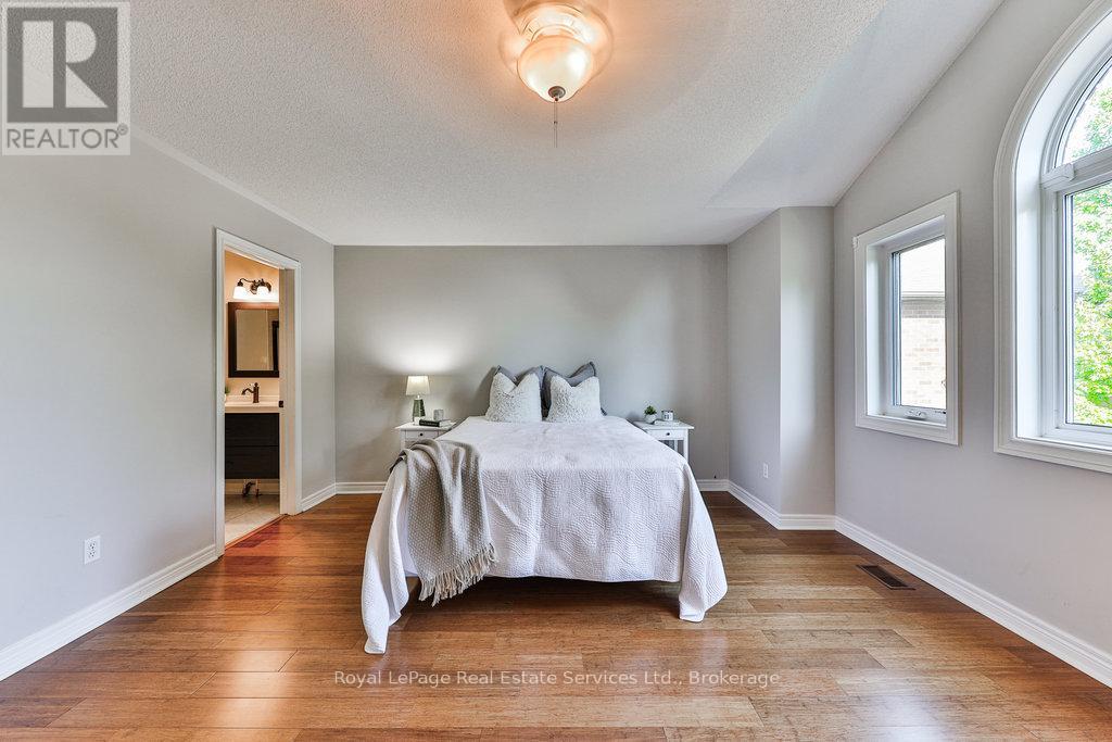 Photo 1 of 1688 Glenvista Drive, Oakville ON