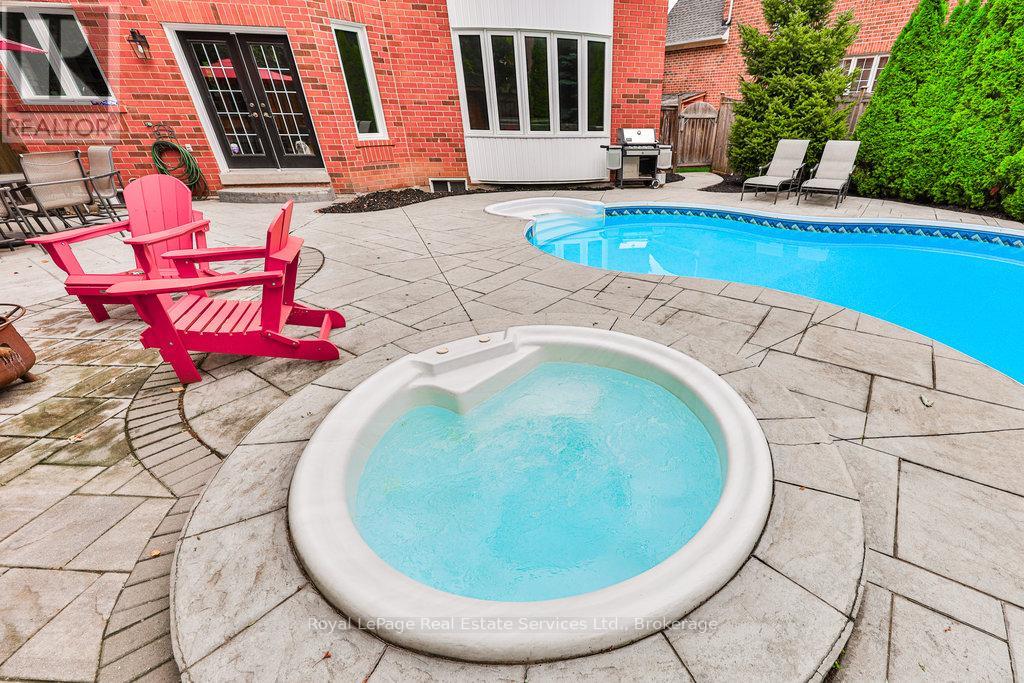 Photo 30 of 1688 Glenvista Drive, Oakville ON