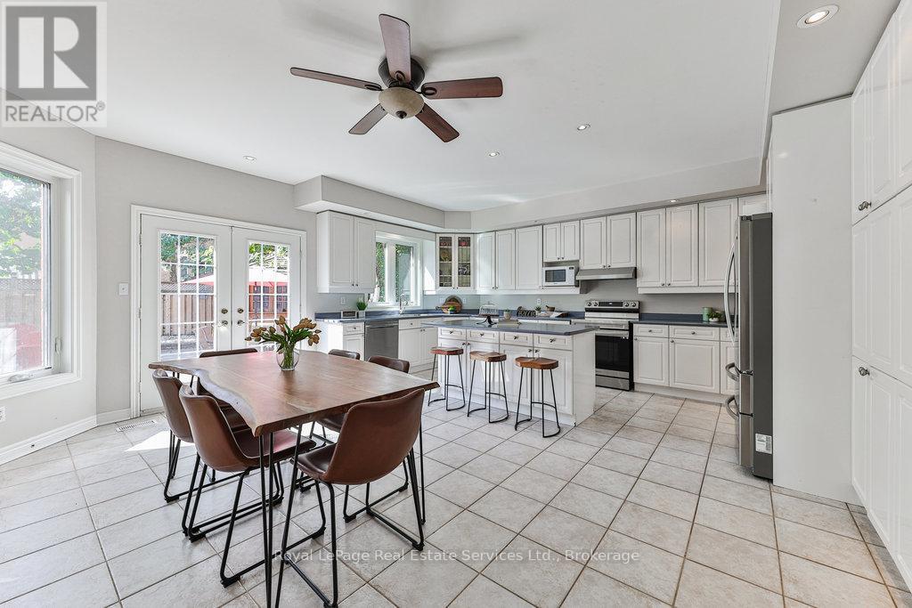 Photo 21 of 1688 Glenvista Drive, Oakville ON