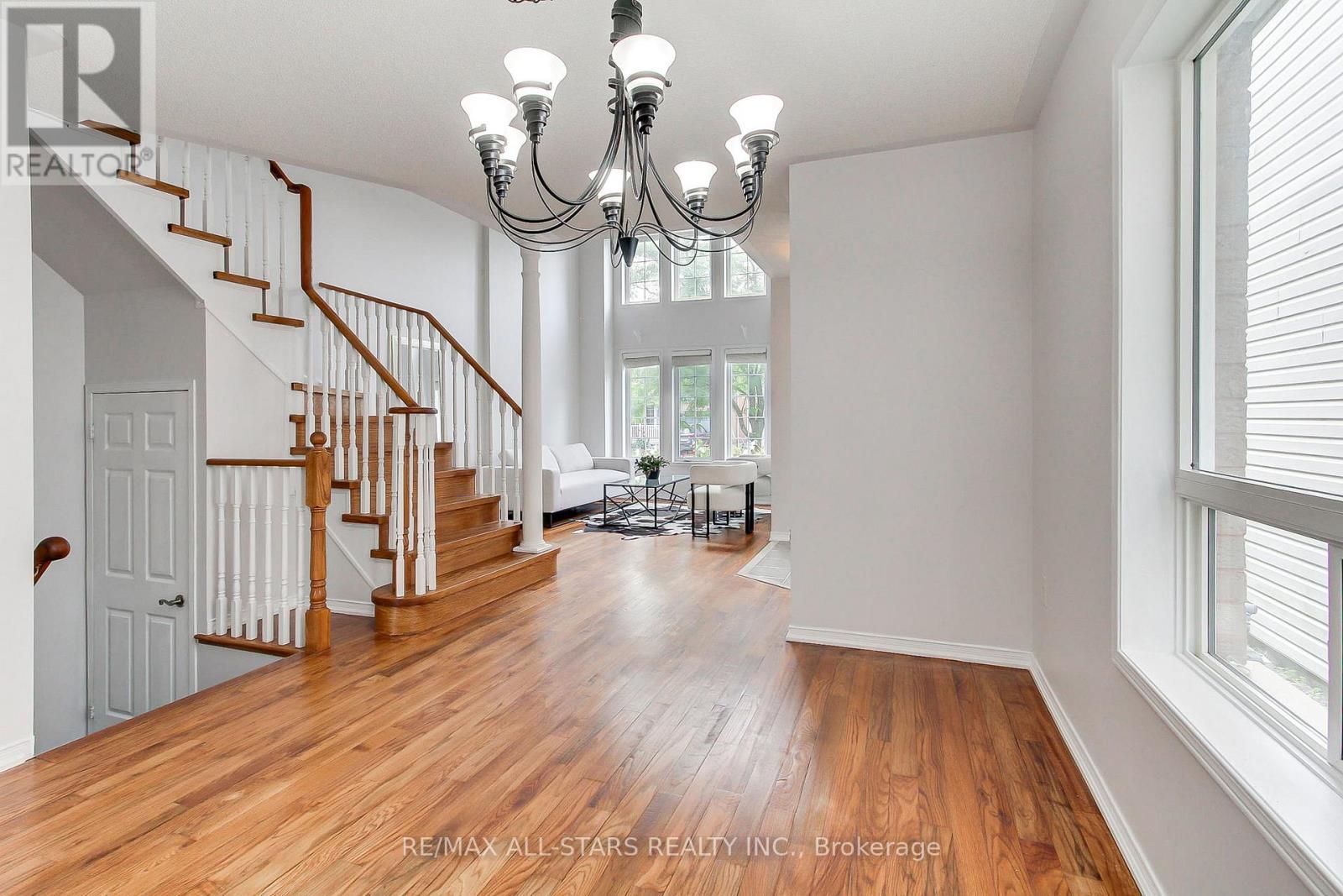 Photo 14 of 85 Handley Crescent, Ajax ON
