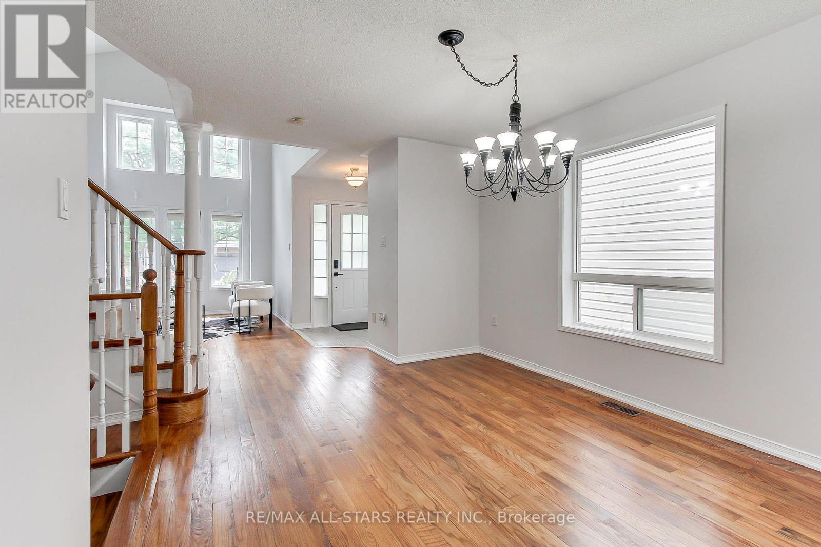 Photo 15 of 85 Handley Crescent, Ajax ON