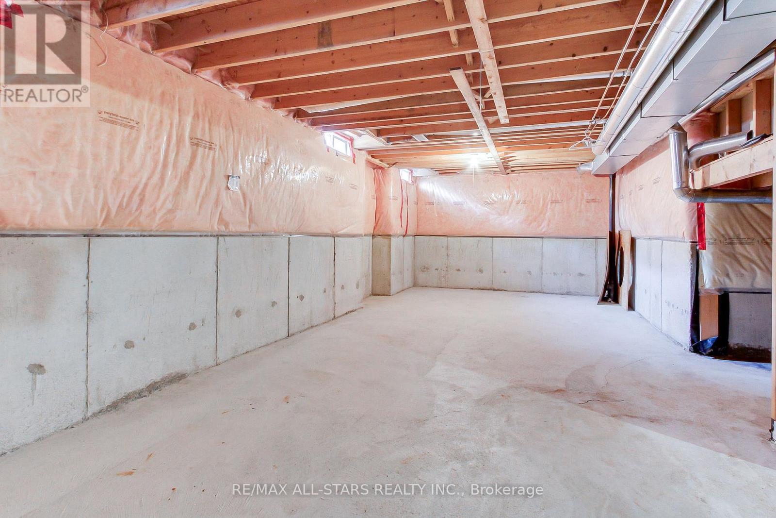 Photo 41 of 85 Handley Crescent, Ajax ON