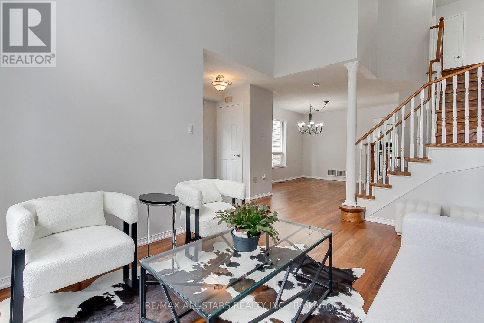 Photo 9 of 85 Handley Crescent, Ajax ON