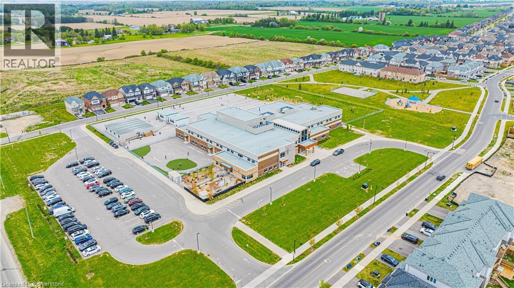 Photo 33 of 224 Pumpkin Pass, Binbrook ON