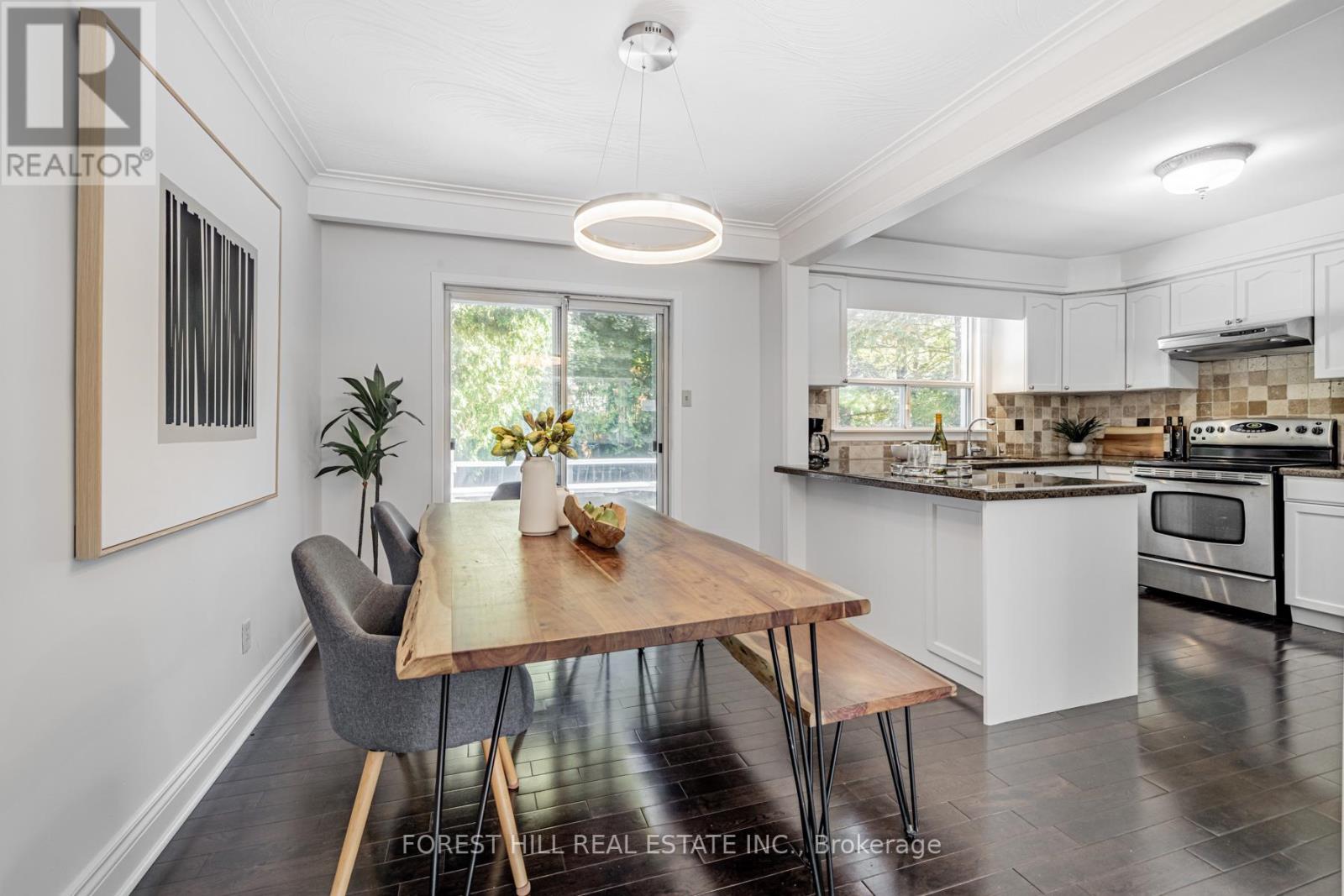 Photo 6 of 4 Dalmeny Road, Markham ON