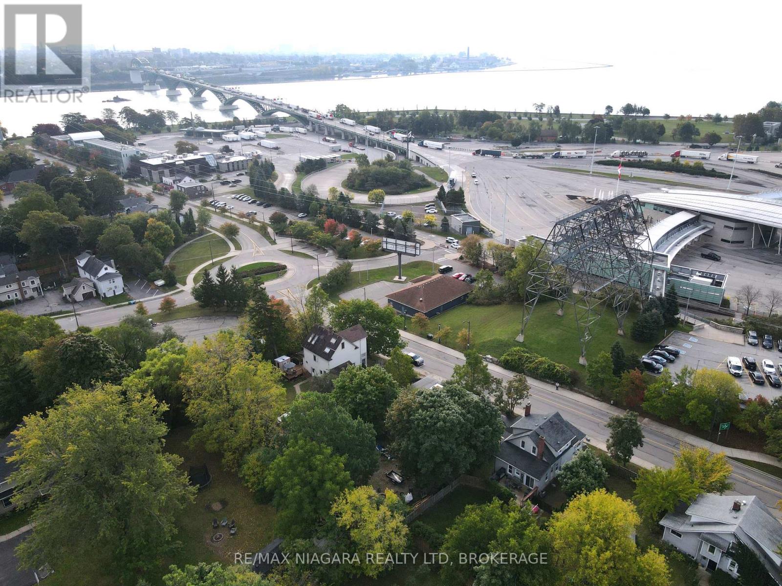 Photo 20 of 97 Queen Street, Fort Erie ON