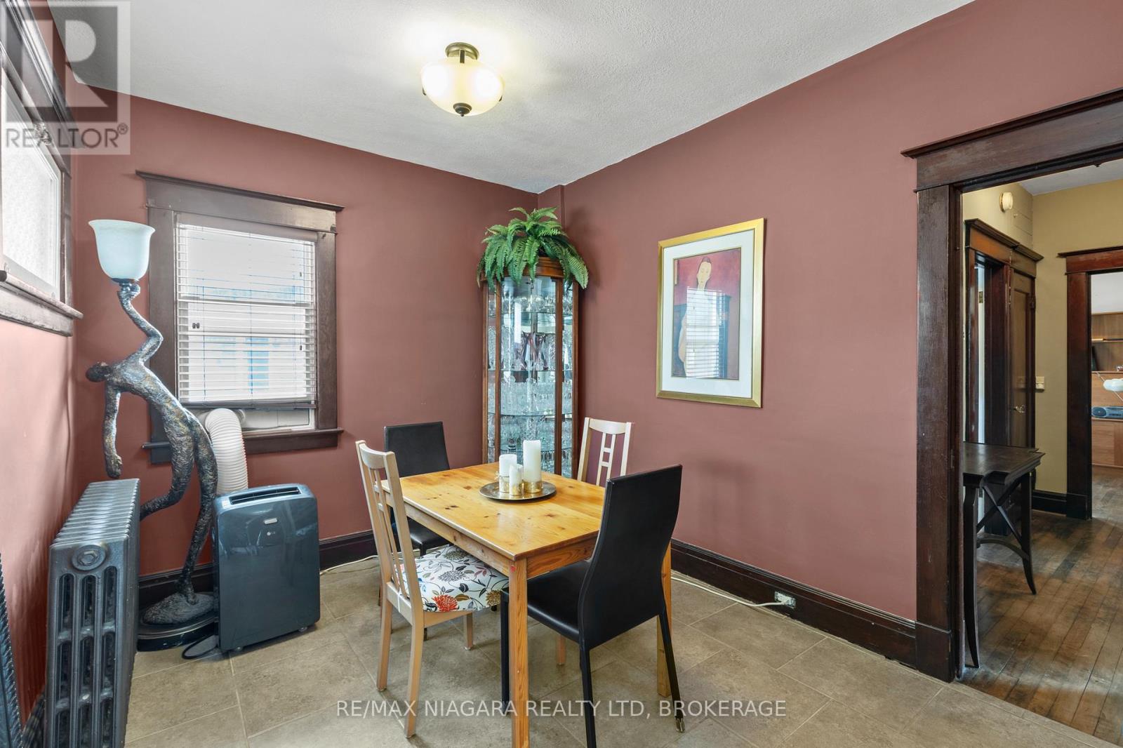 Photo 15 of 402 King Street, Port Colborne ON