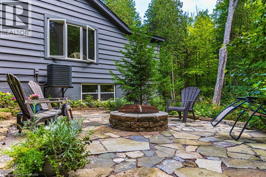 Photo 8 of 6087 Cedar Springs Road, Burlington ON