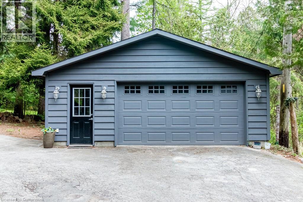 Photo 6 of 6087 Cedar Springs Road, Burlington ON