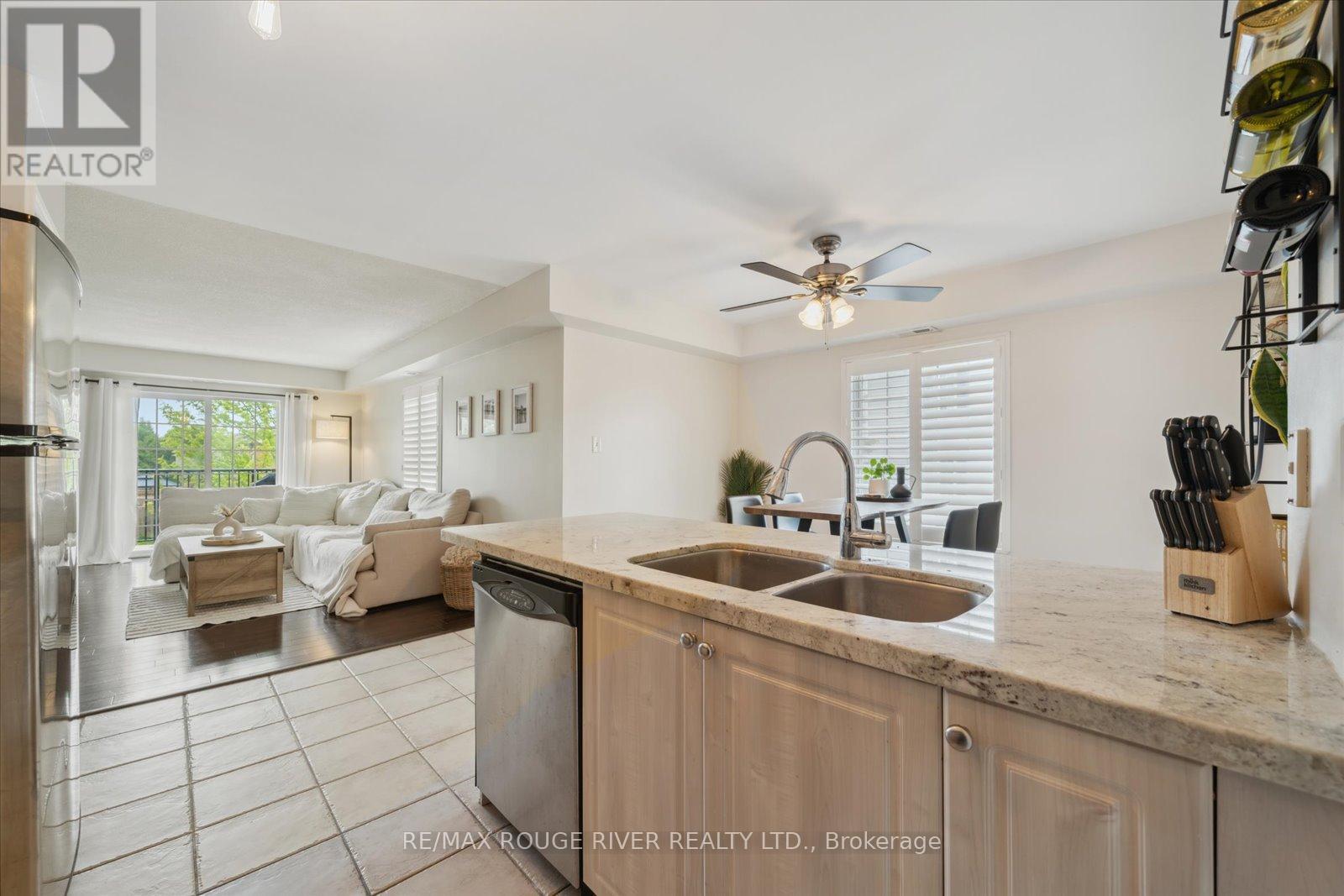 Photo 20 of 212 102 Aspen Springs Drive, Clarington ON