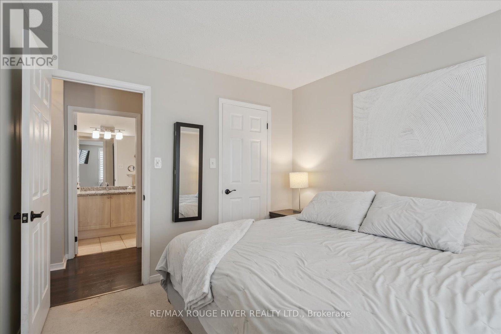 Photo 25 of 212 102 Aspen Springs Drive, Clarington ON
