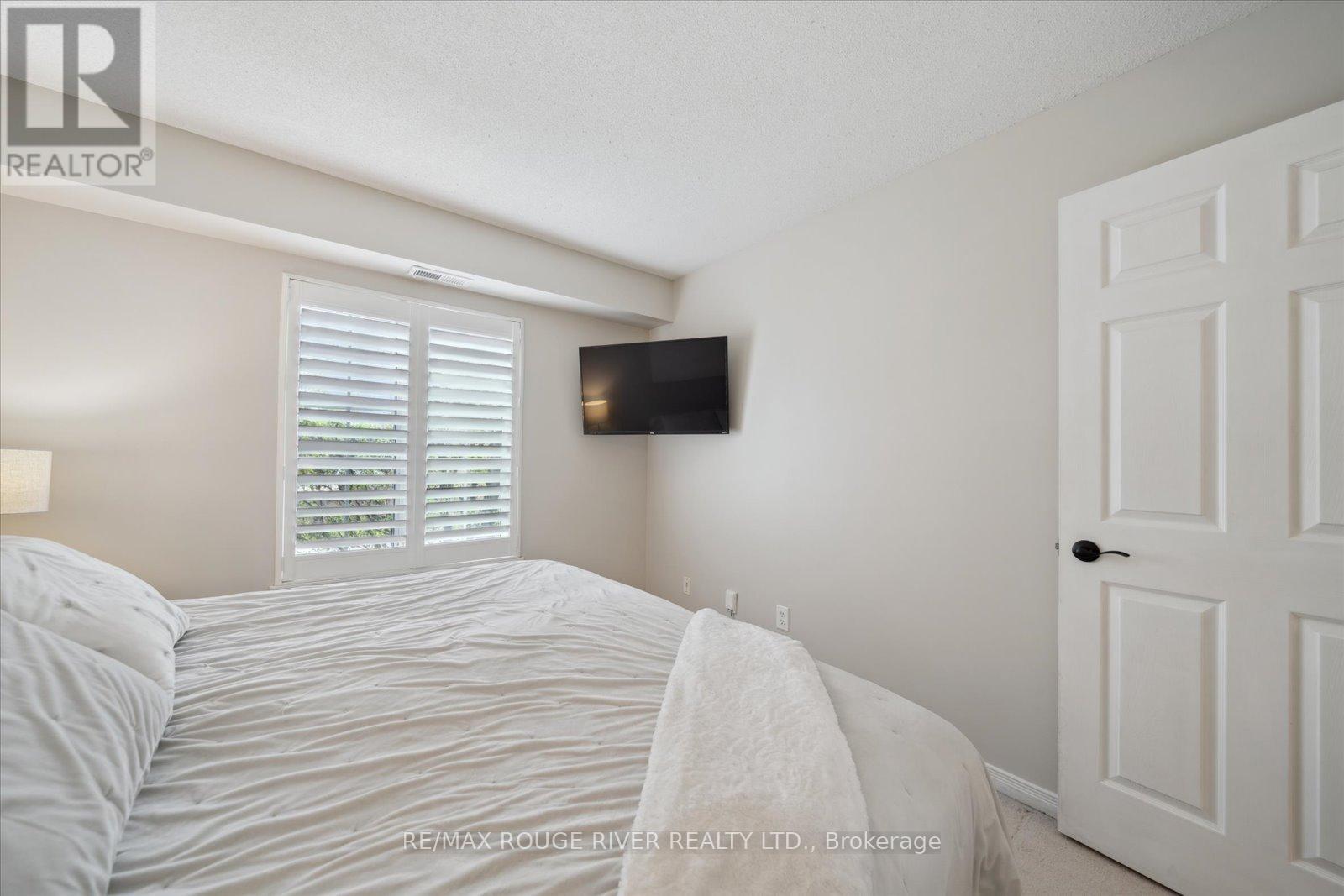 Photo 26 of 212 102 Aspen Springs Drive, Clarington ON