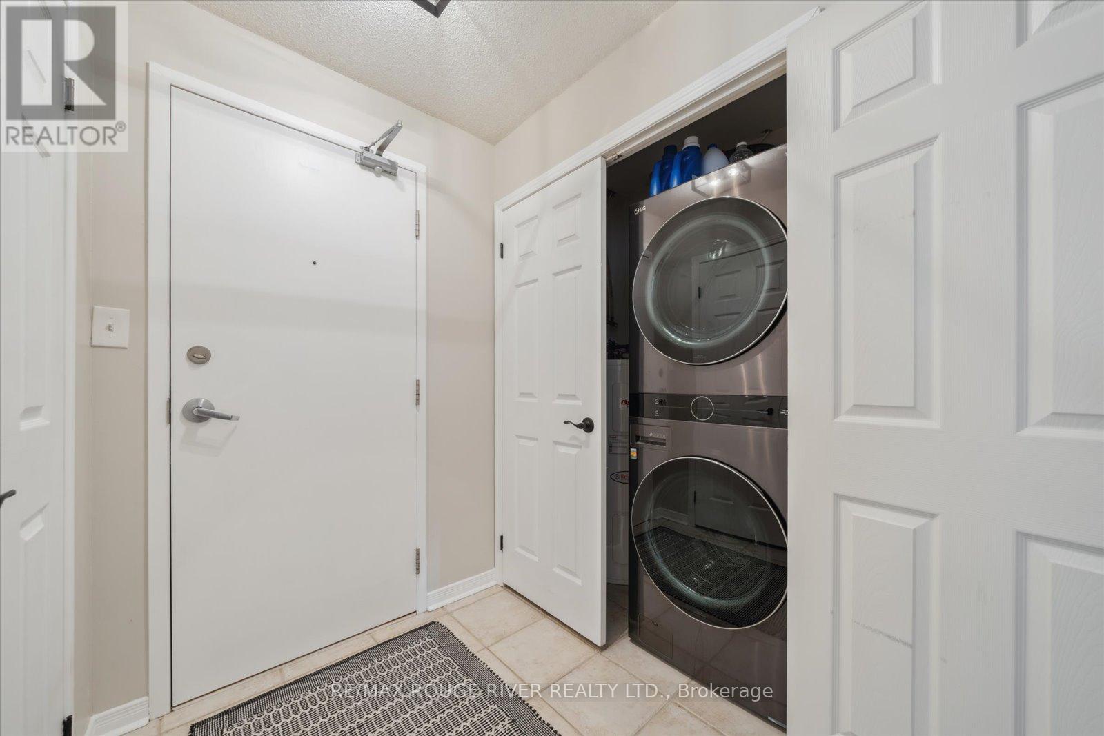 Photo 33 of 212 102 Aspen Springs Drive, Clarington ON