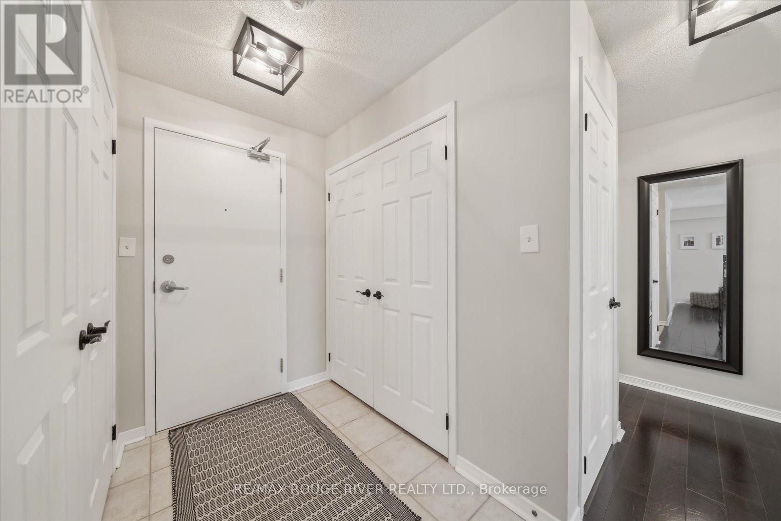 Photo 5 of 212 102 Aspen Springs Drive, Clarington ON