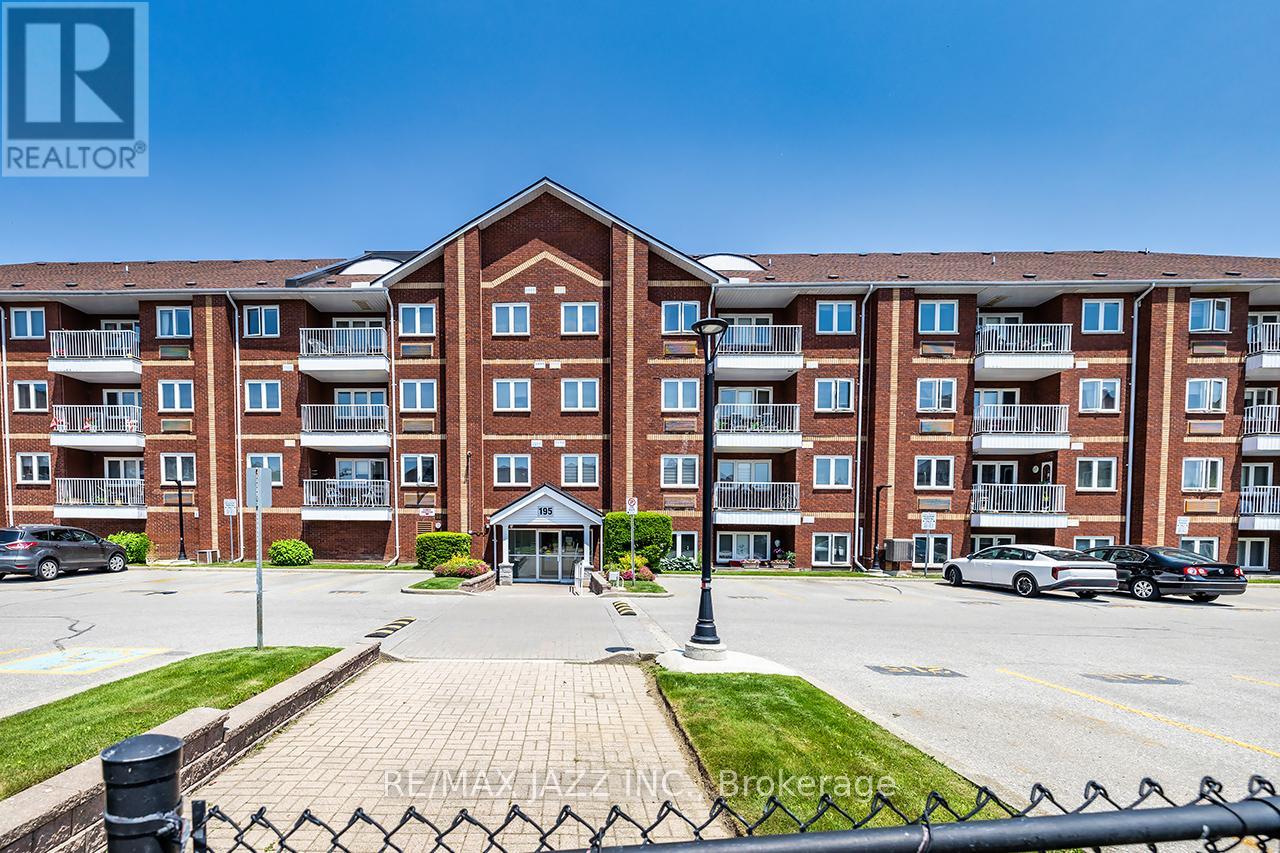 Photo 32 of 411 195 Lake Driveway W, Ajax ON