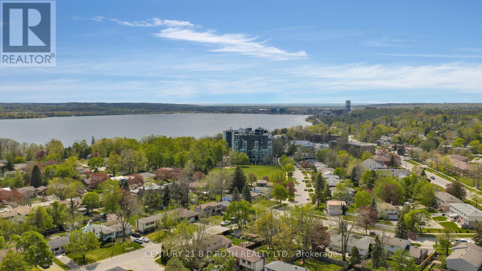 Photo 22 of 20 Chippawa Court, Barrie ON