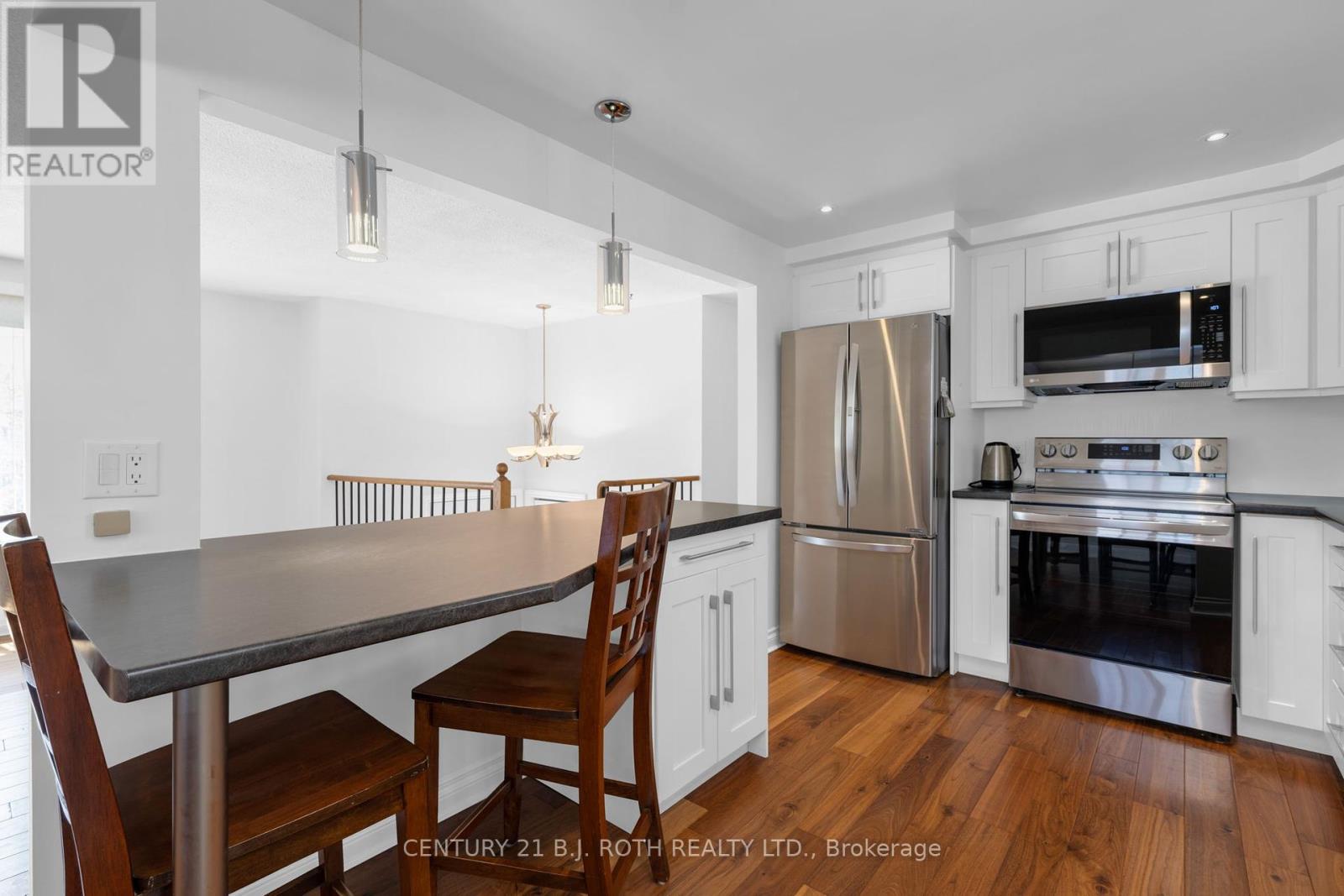 Photo 29 of 20 Chippawa Court, Barrie ON