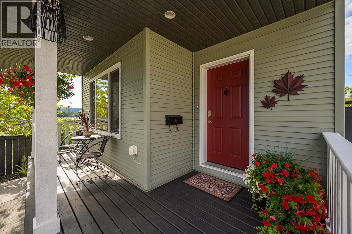 Photo 2 of 1807 12 Th Avenue, Prince George BC